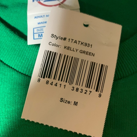 Bite me Christmas T-shirt New NWT - Picture 2 of 3